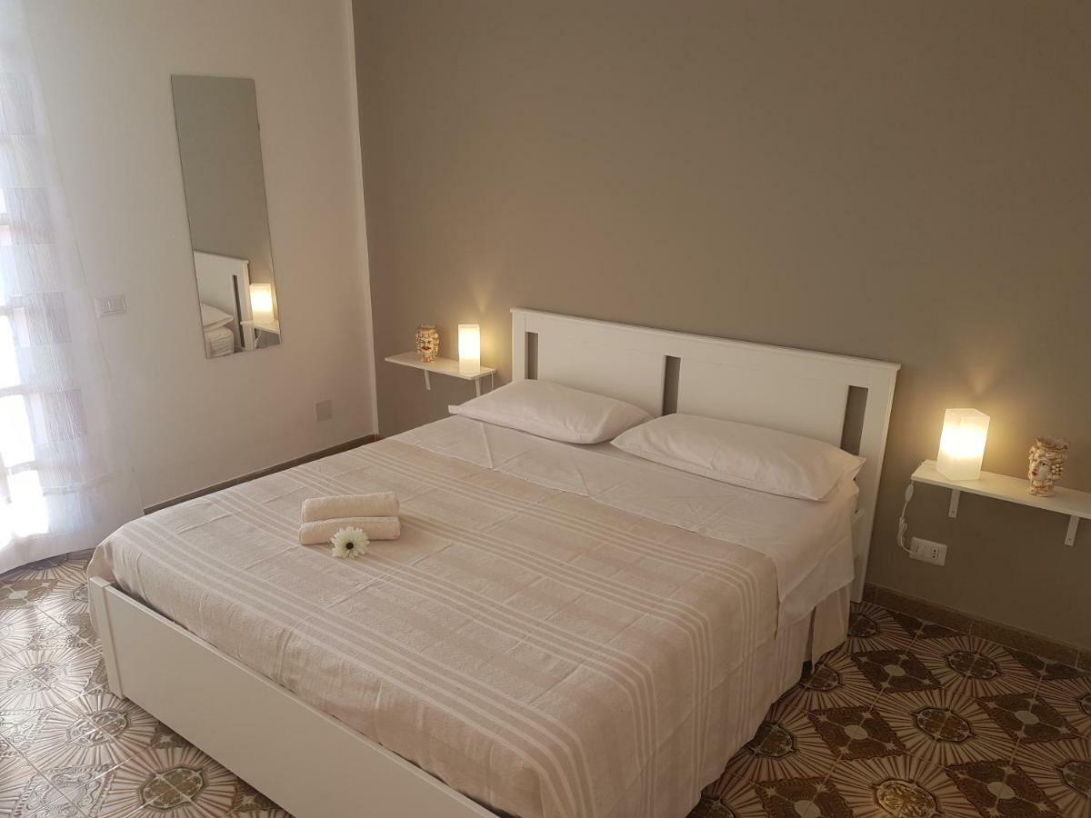 Donnapeppina Siracusa بليميرو المظهر الخارجي الصورة
