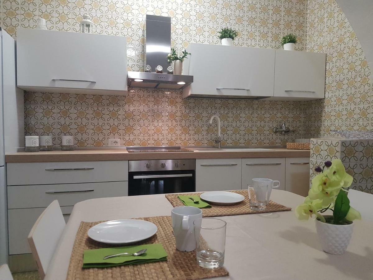 Donnapeppina Siracusa بليميرو المظهر الخارجي الصورة
