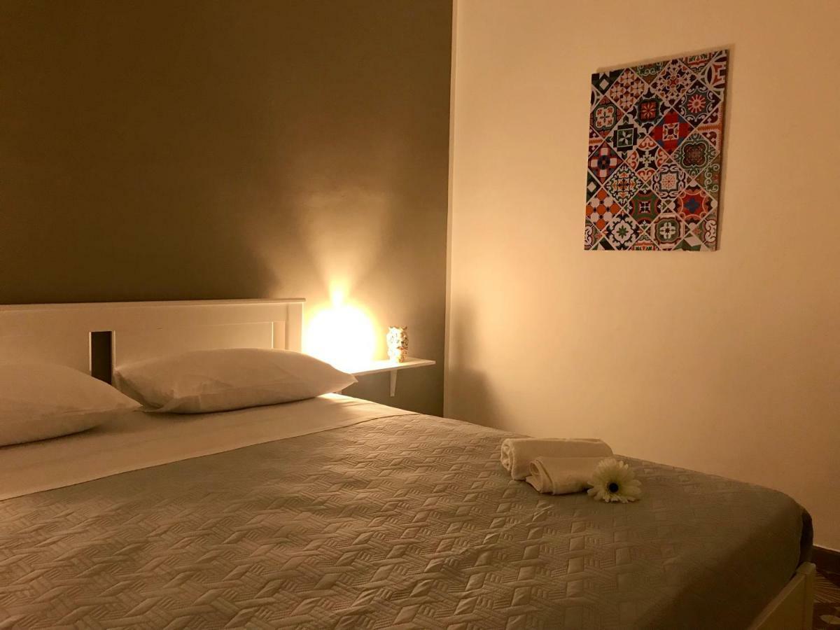 Donnapeppina Siracusa بليميرو المظهر الخارجي الصورة