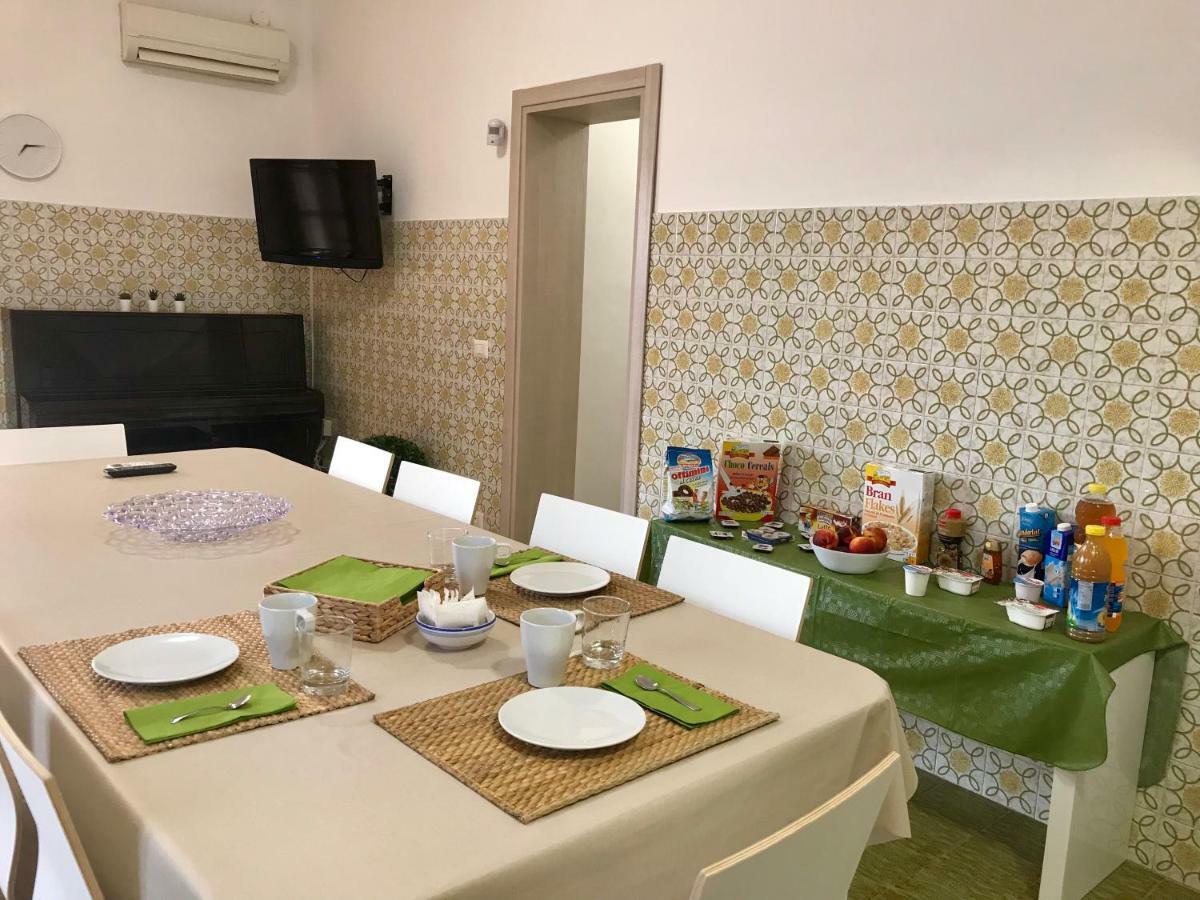 Donnapeppina Siracusa بليميرو المظهر الخارجي الصورة